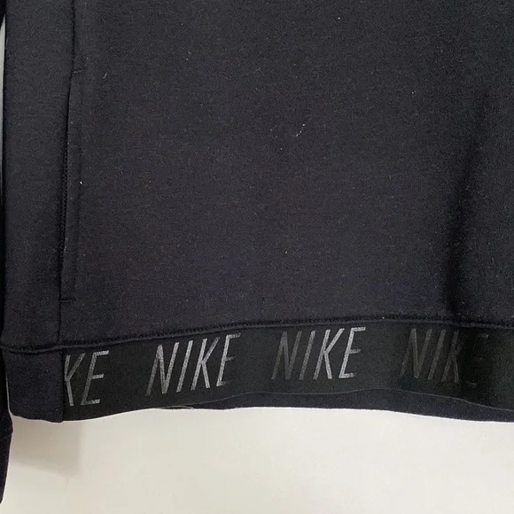 Nike Sweatshirt - Picture 2 of 4